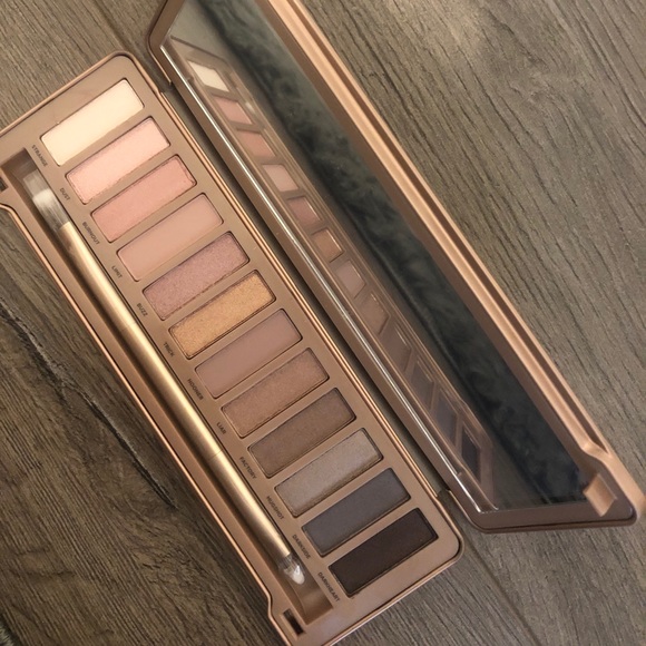 Urban Decay Naked 3 Eyeshadow Palette - Picture 4 of 4